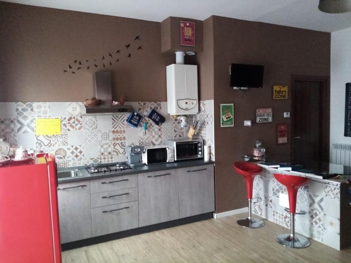 Emmanueli65 Fronte Clinica Per 5 Matrimoniale 2 Singoli 1 Divano Letto ピアチェンツァ エクステリア 写真